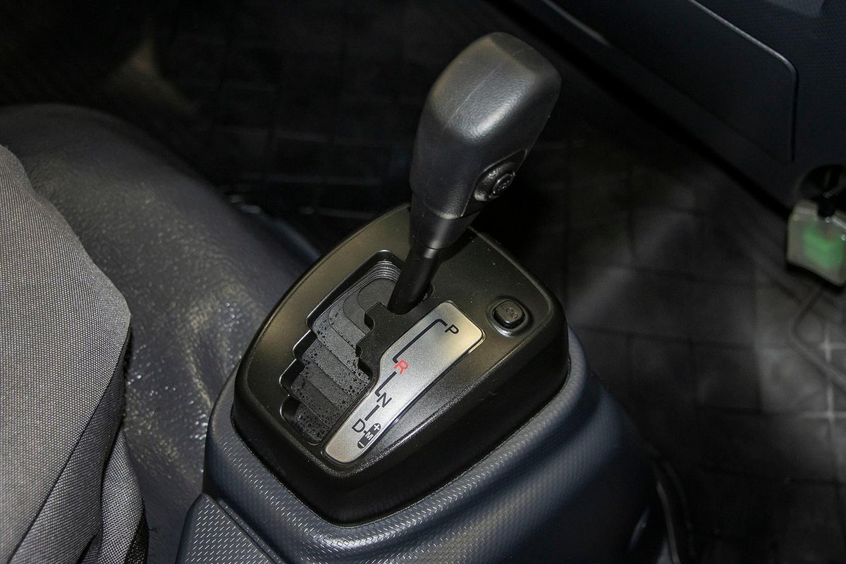 2024 Isuzu N Series NLR 45-150 image 11