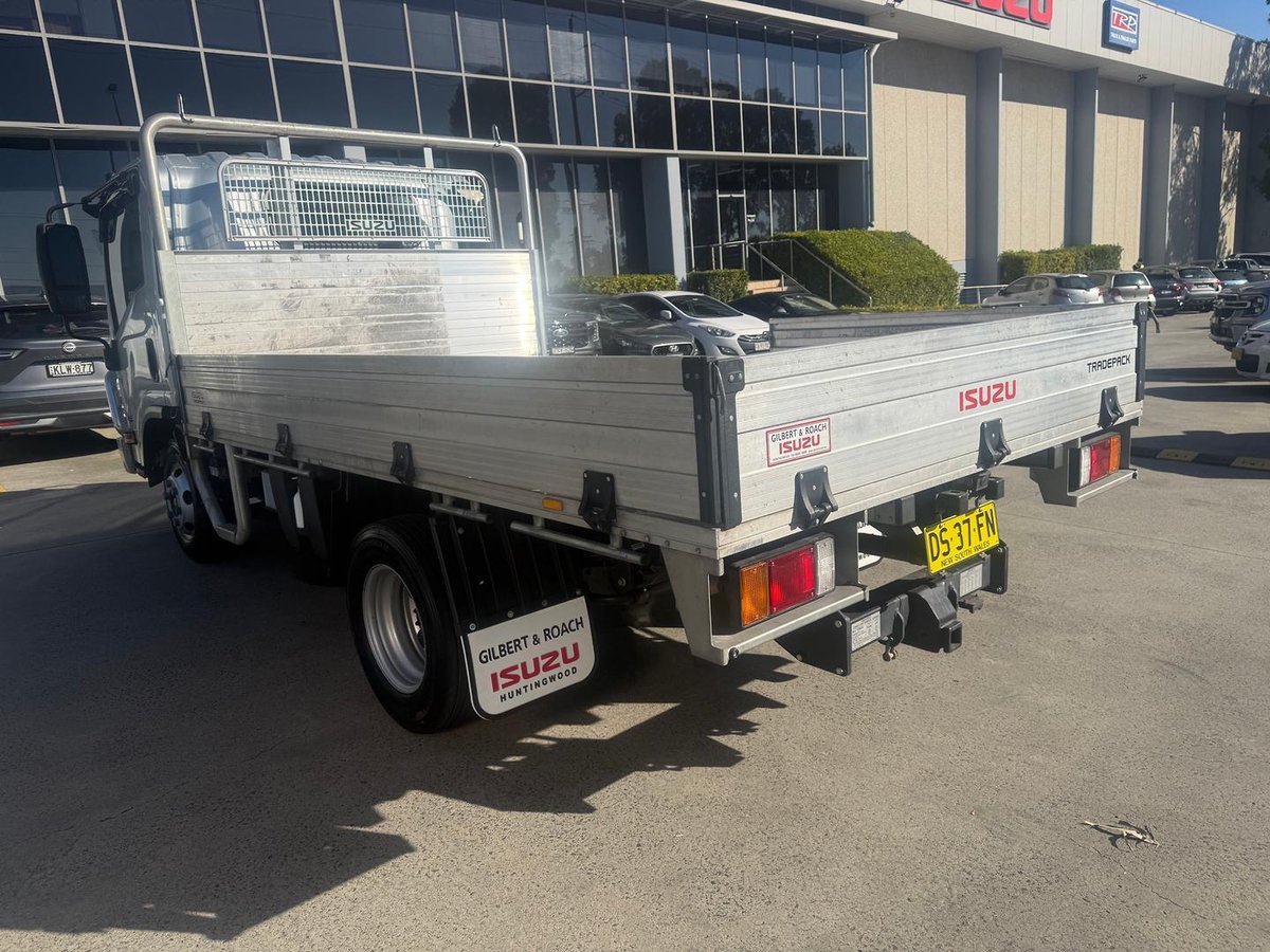 2023 Isuzu N Series NPR 45/55-155 Tradepack image 10