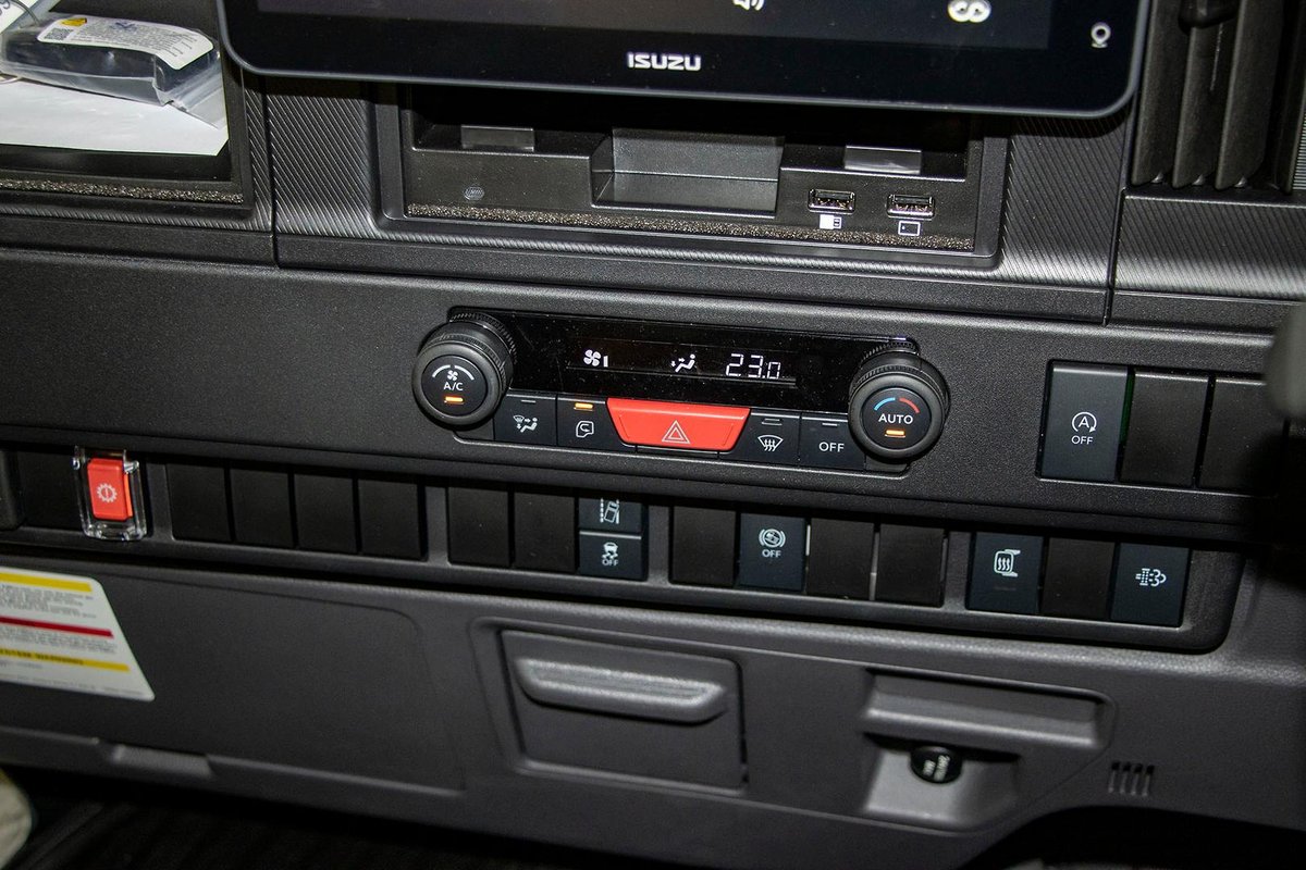 2026 Isuzu F Series FRR 110-240 AM D50 image 11