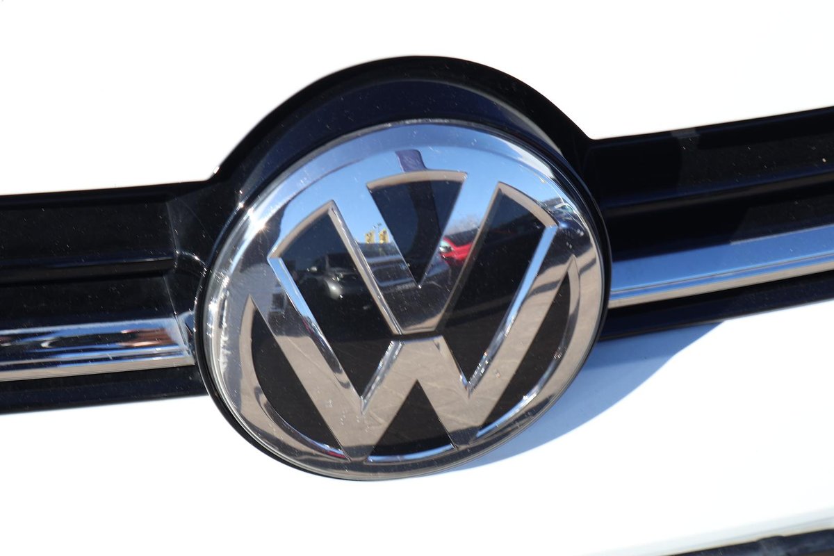 2015 MINI Hatch image 27