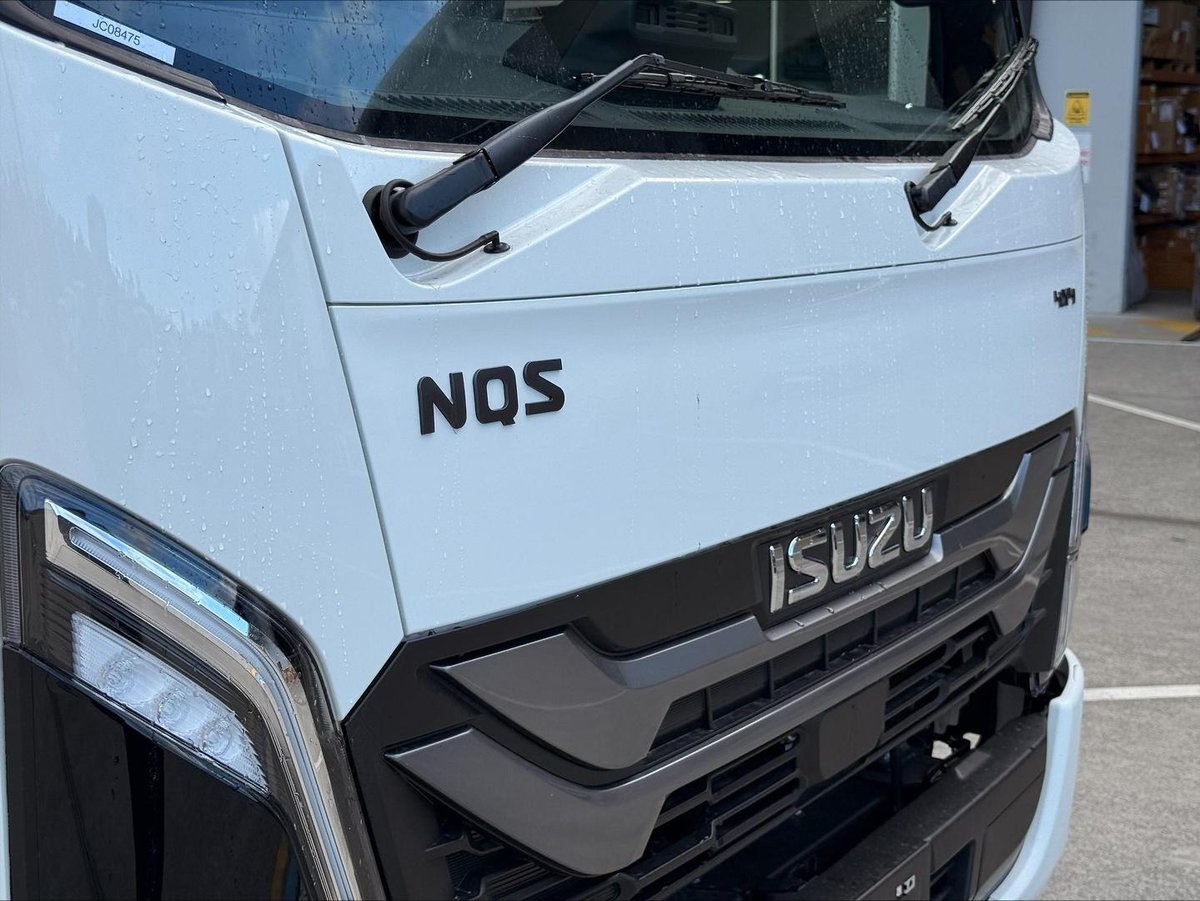 2026 Isuzu N Series image 9