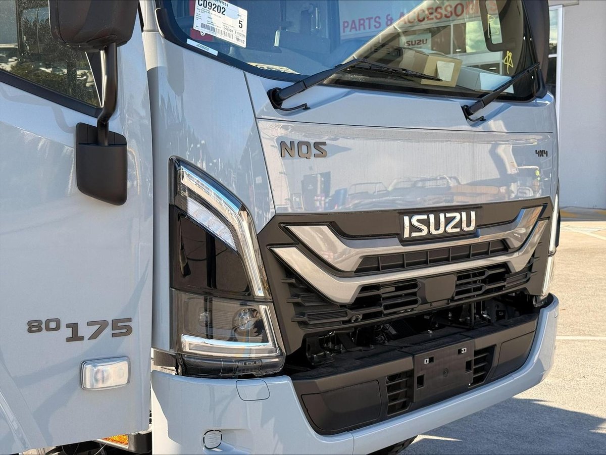 2026 Isuzu N Series image 9