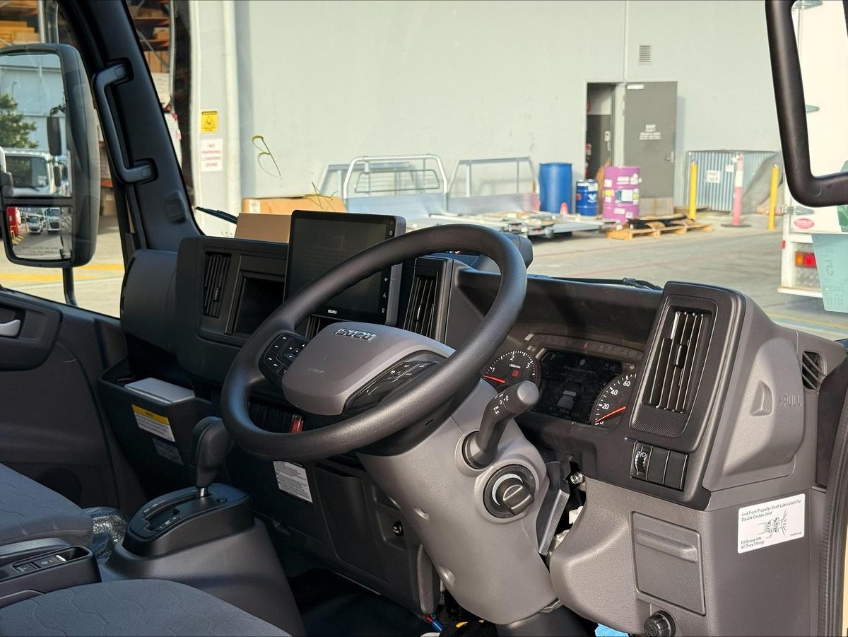 2026 Isuzu N Series image 11