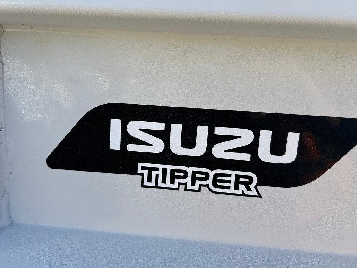 2026 Isuzu N Series image 11