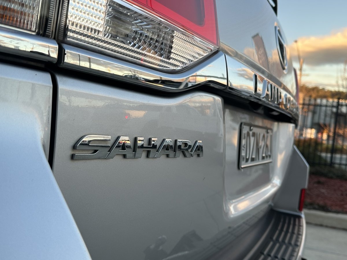 2020 Toyota Landcruiser Wagon GXL 4.5L T Diesel Automatic image 11