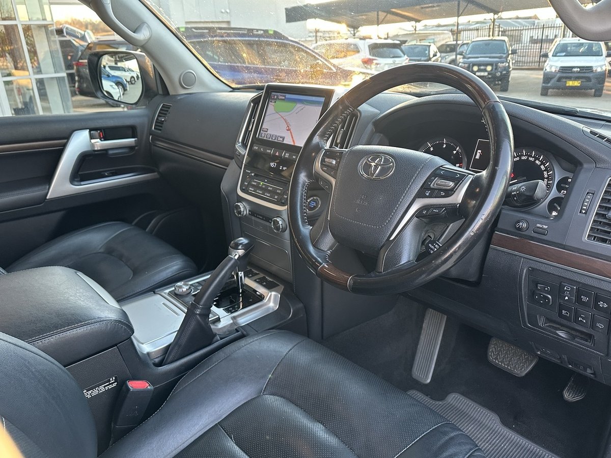 2020 Toyota Landcruiser Wagon GXL 4.5L T Diesel Automatic image 15