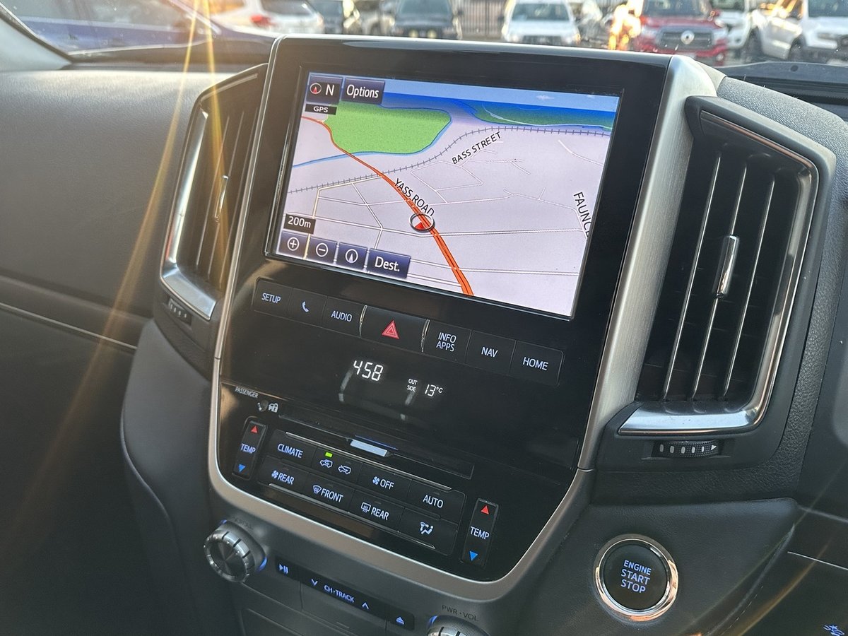 2020 Toyota Landcruiser Wagon GXL 4.5L T Diesel Automatic image 22