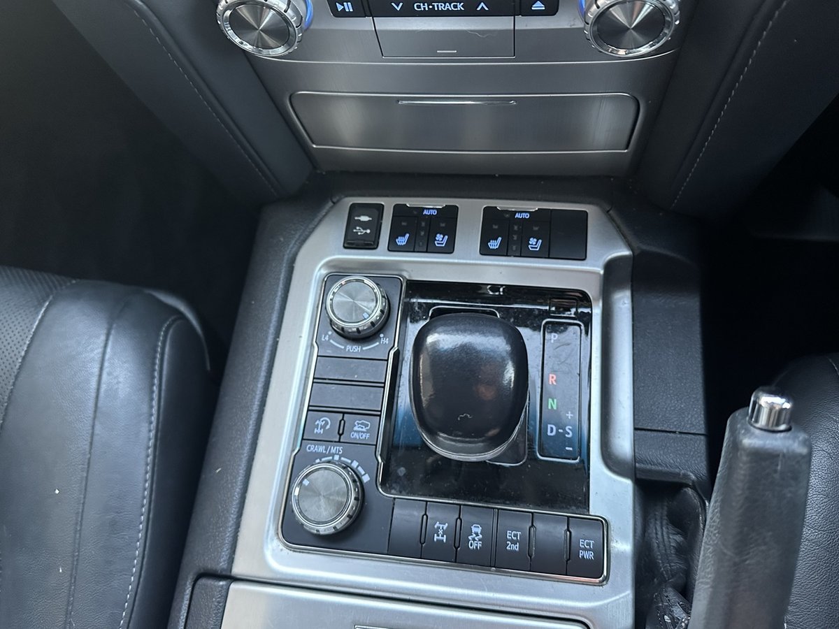 2020 Toyota Landcruiser Wagon GXL 4.5L T Diesel Automatic image 25