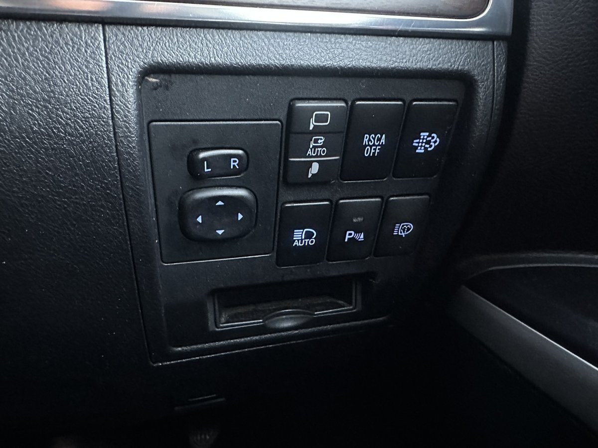 2020 Toyota Landcruiser Wagon GXL 4.5L T Diesel Automatic image 28