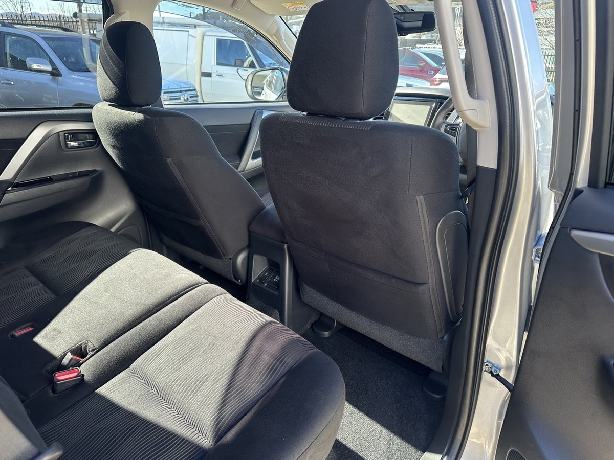2019 Mitsubishi Pajero Sport Black Edition QE MY19 4X4 Dual Range image 18