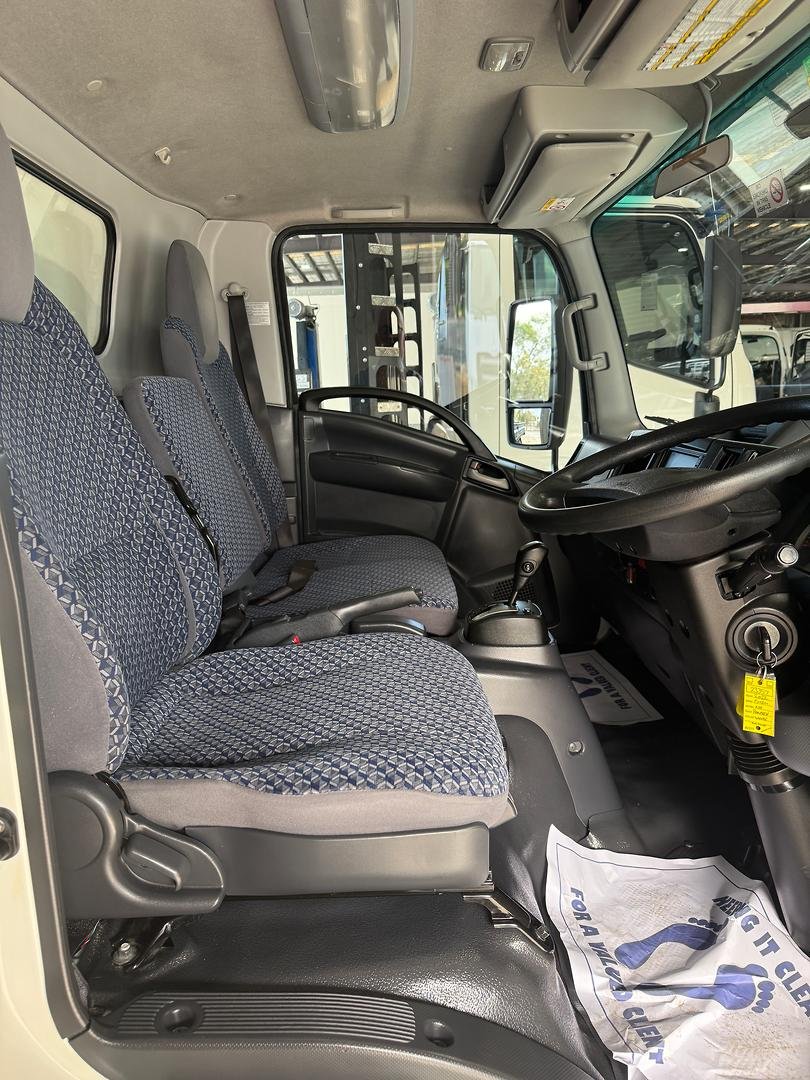 2022 Isuzu N Series NNR 45-150 image 20