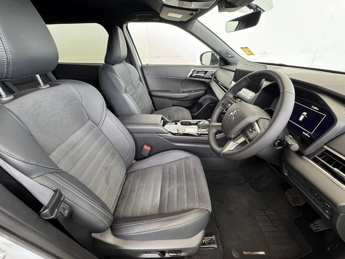 2026 Mitsubishi Outlander Black Edition ZM MY26 image 8