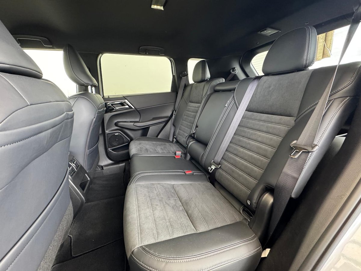 2026 Mitsubishi Outlander Black Edition ZM MY26 image 24