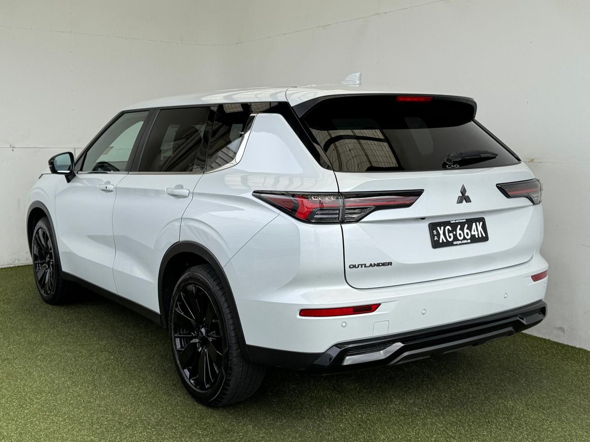 2026 Mitsubishi Outlander Black Edition ZM MY26 image 21