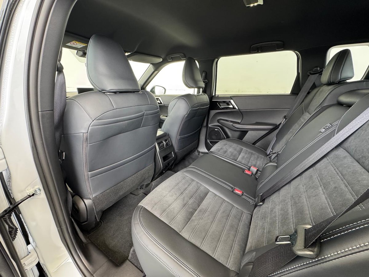 2026 Mitsubishi Outlander Black Edition ZM MY26 image 27