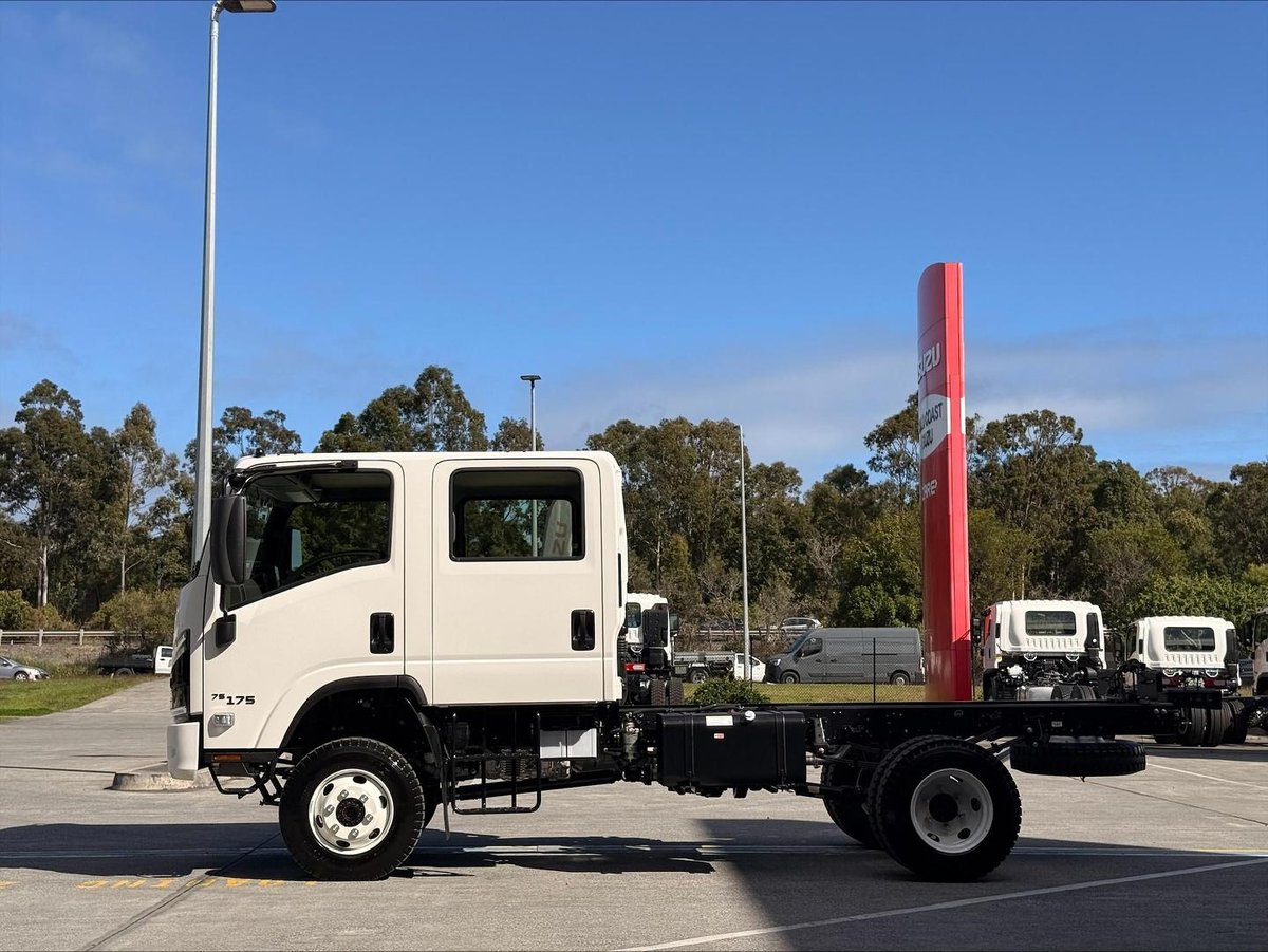2026 Isuzu N Series image 4