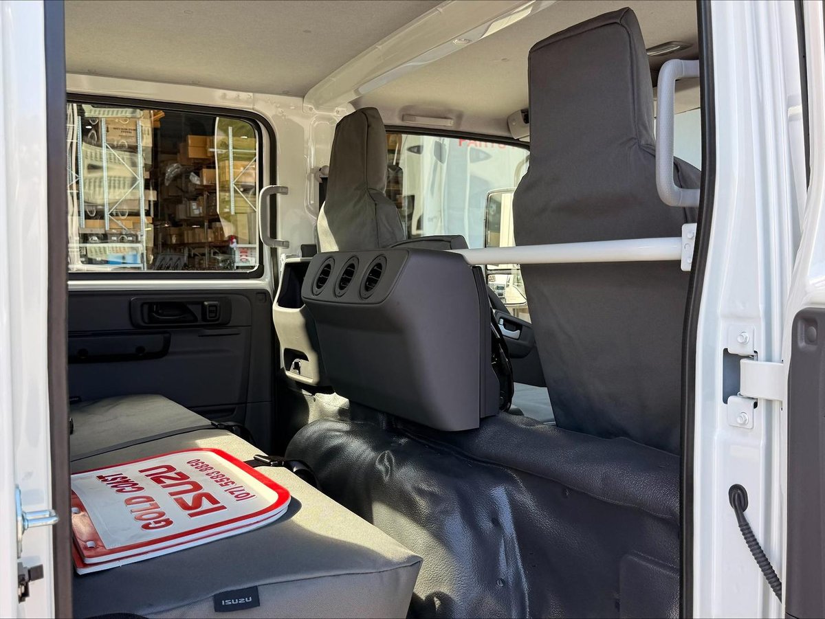 2026 Isuzu N Series image 18