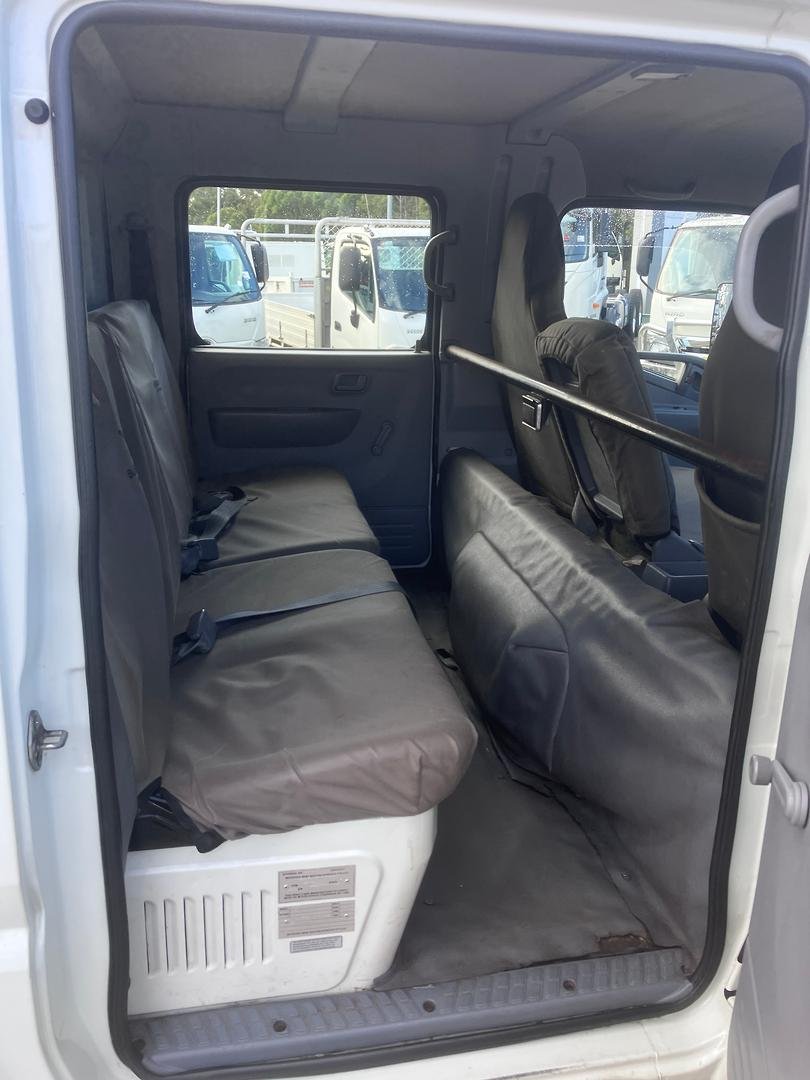 2009 Mitsubishi Canter FE84DE 3.5 image 7