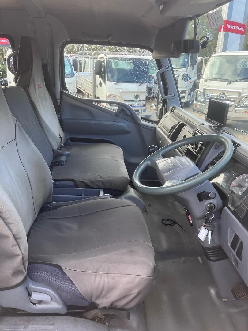 2009 Mitsubishi Canter FE84DE 3.5 image 6