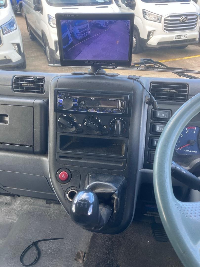 2009 Mitsubishi Canter FE84DE 3.5 image 4