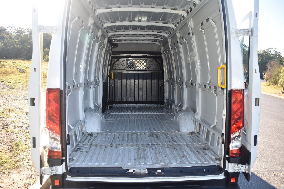 2023 Iveco Daily 35S14V image 9