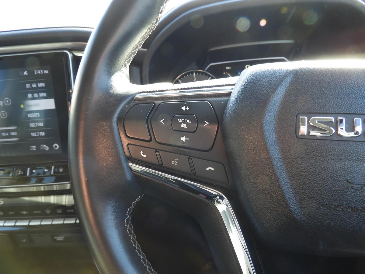 2022 Isuzu MU-X LS-T MY22 4X4 Dual Range image 17
