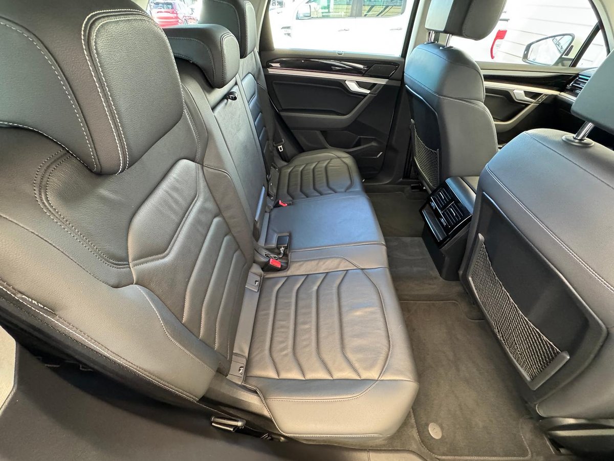 2020 Volkswagen Touareg 170TDI CR MY21 Four Wheel Drive image 14