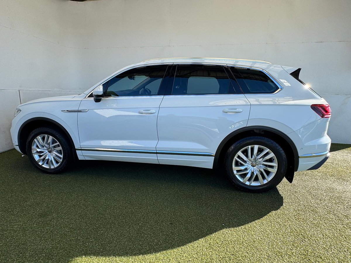 2020 Volkswagen Touareg 170TDI CR MY21 Four Wheel Drive image 21