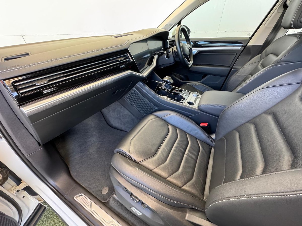 2020 Volkswagen Touareg 170TDI CR MY21 Four Wheel Drive image 11