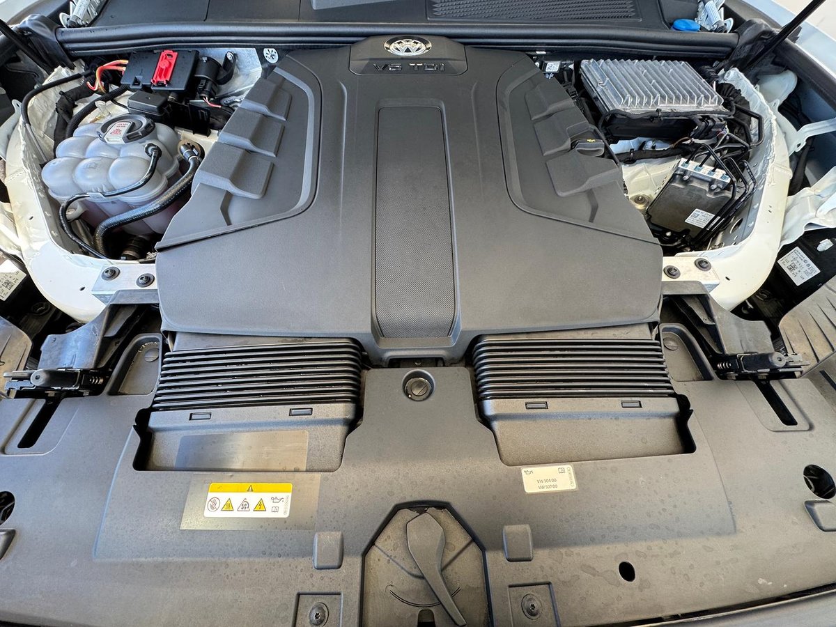 2020 Volkswagen Touareg 170TDI CR MY21 Four Wheel Drive image 26