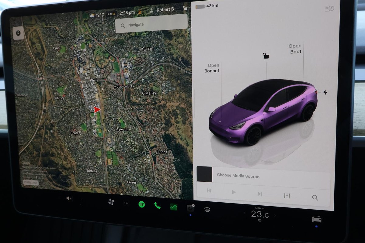 2023 Tesla Model Y Long Range AWD image 13