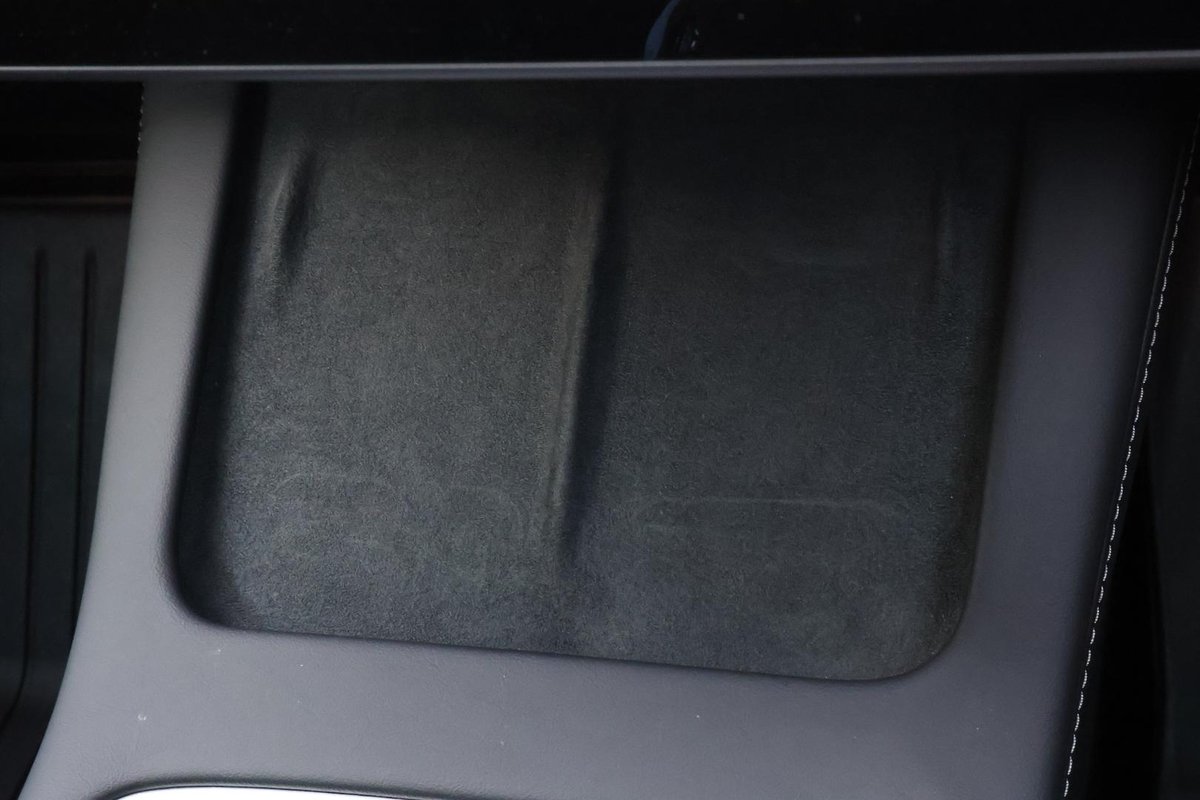 2023 Tesla Model Y Long Range AWD image 18