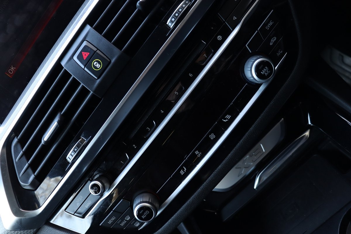 2019 BMW X3 sDrive20i G01 image 16