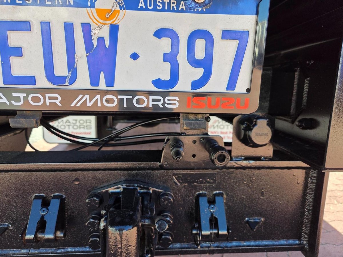 2015 Isuzu Fvd 165-300 8 Ton Auto Tray image 18