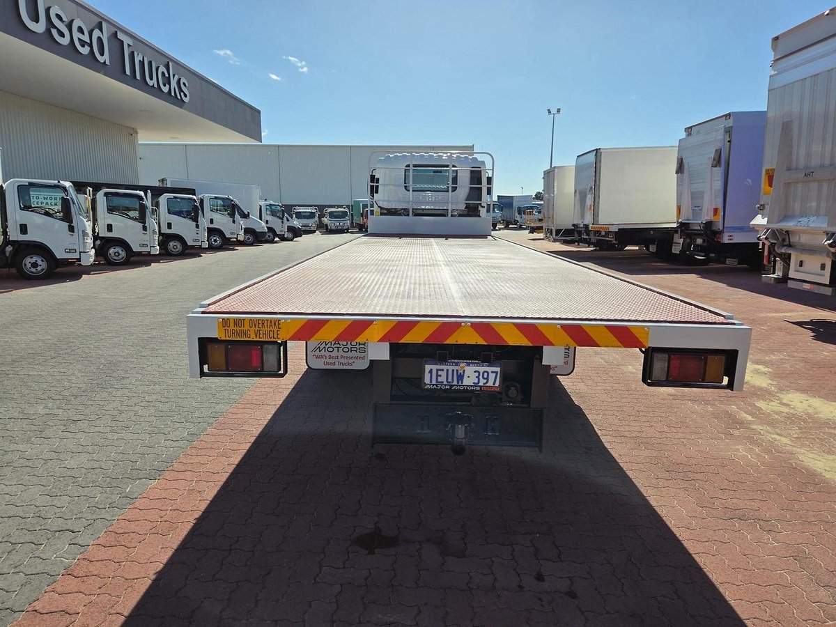 2015 Isuzu Fvd 165-300 8 Ton Auto Tray image 12