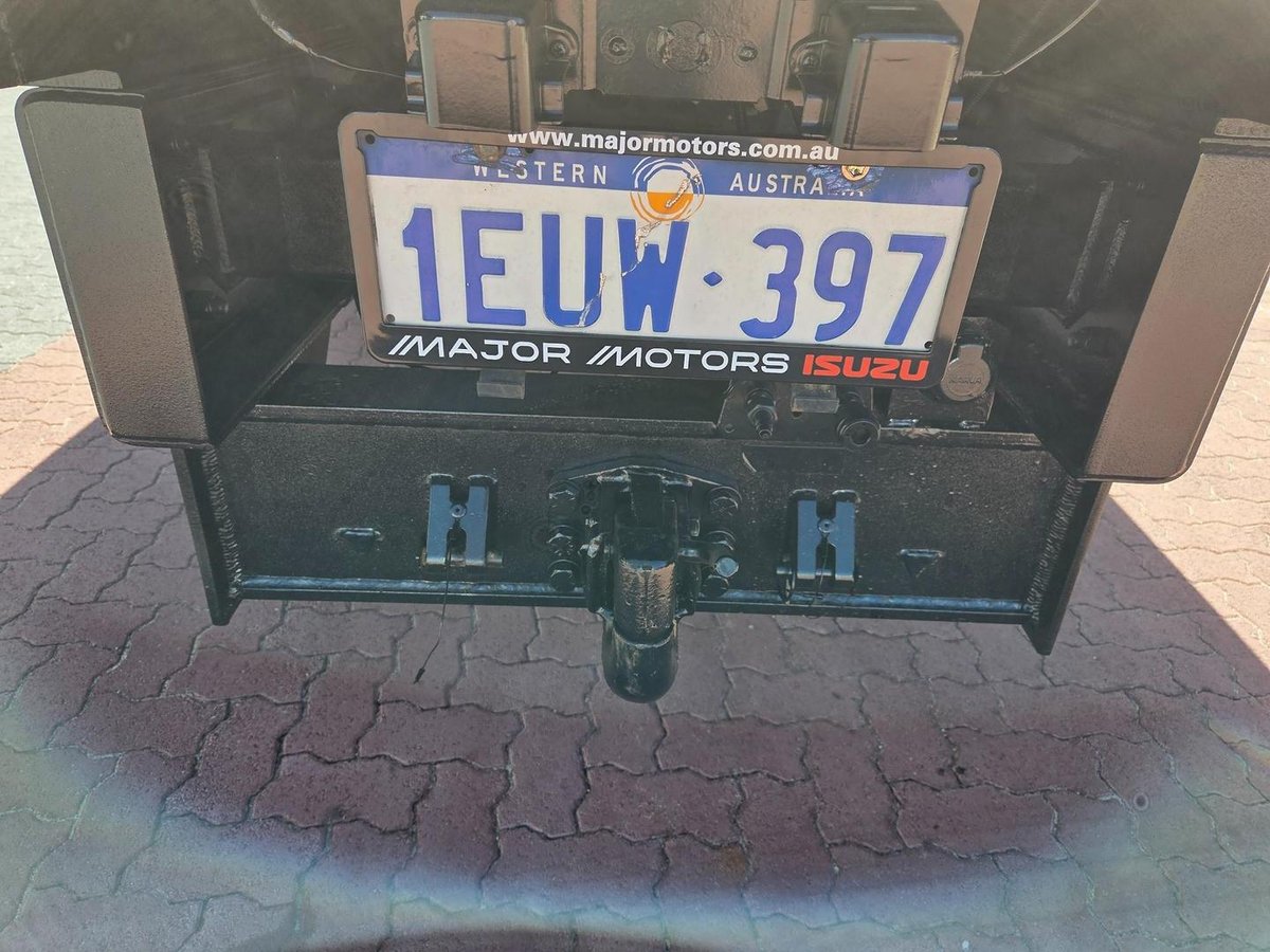 2015 Isuzu Fvd 165-300 8 Ton Auto Tray image 4