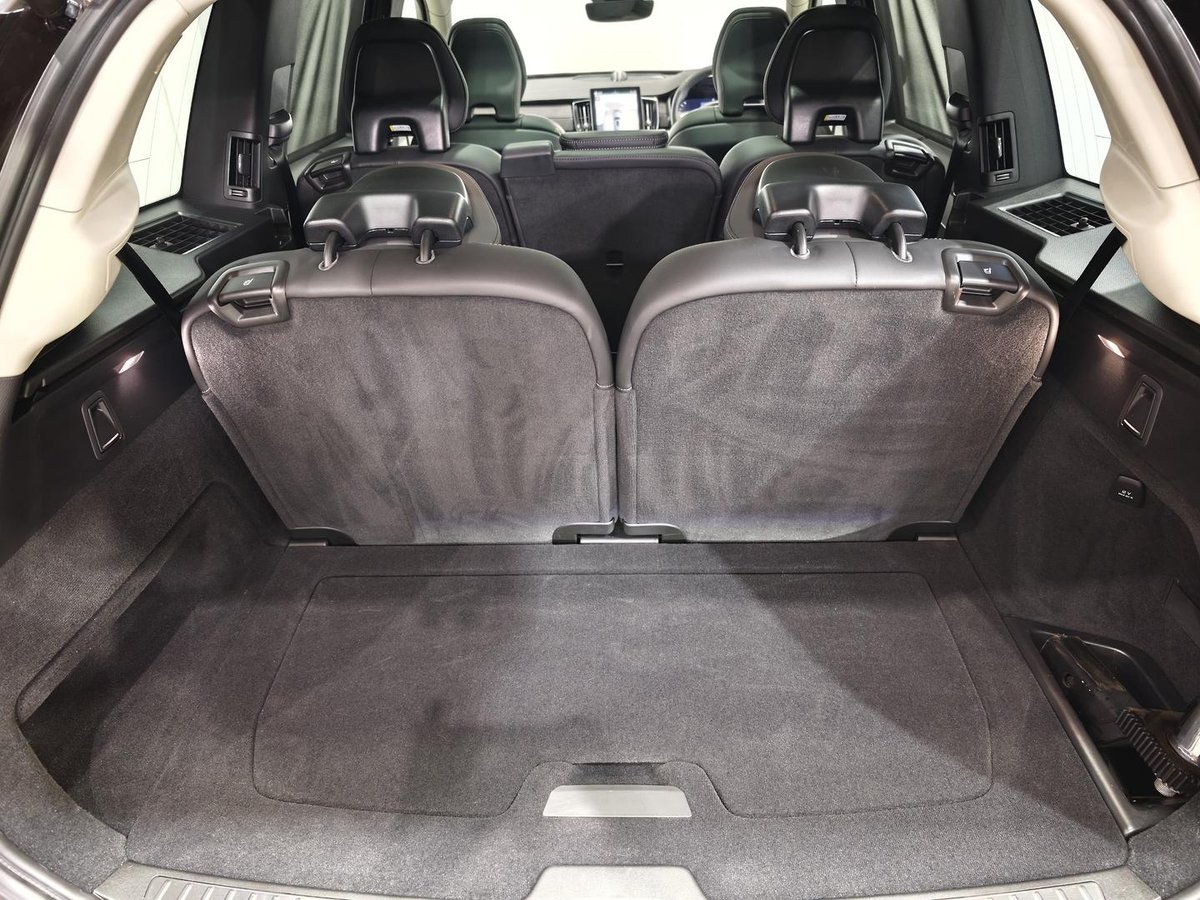 2025 Volvo XC90 Ultra B5 Dark MY26 AWD image 27
