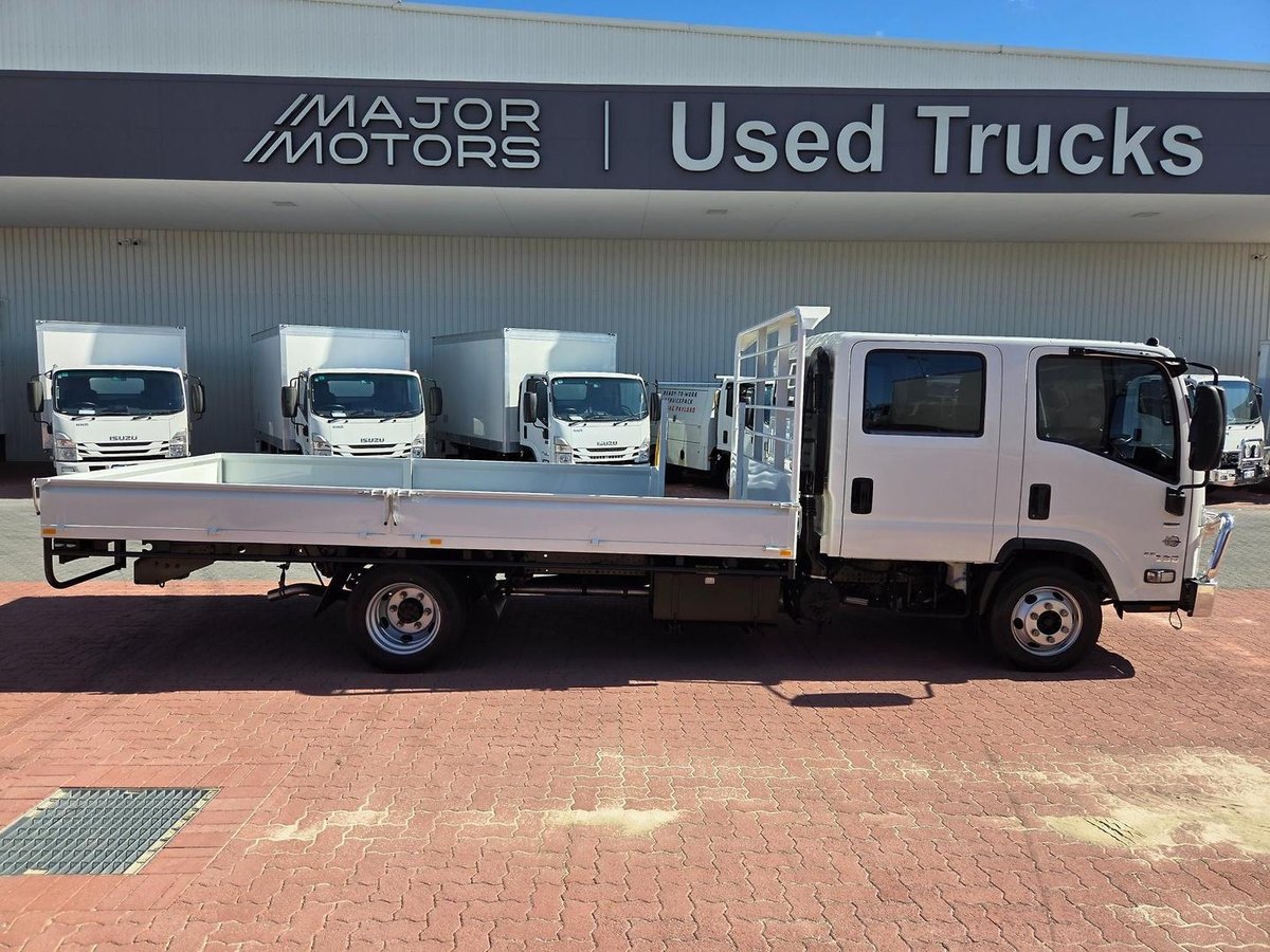 2022 Isuzu Npr65-190  Amt 3 Ton Crew Cab image 17