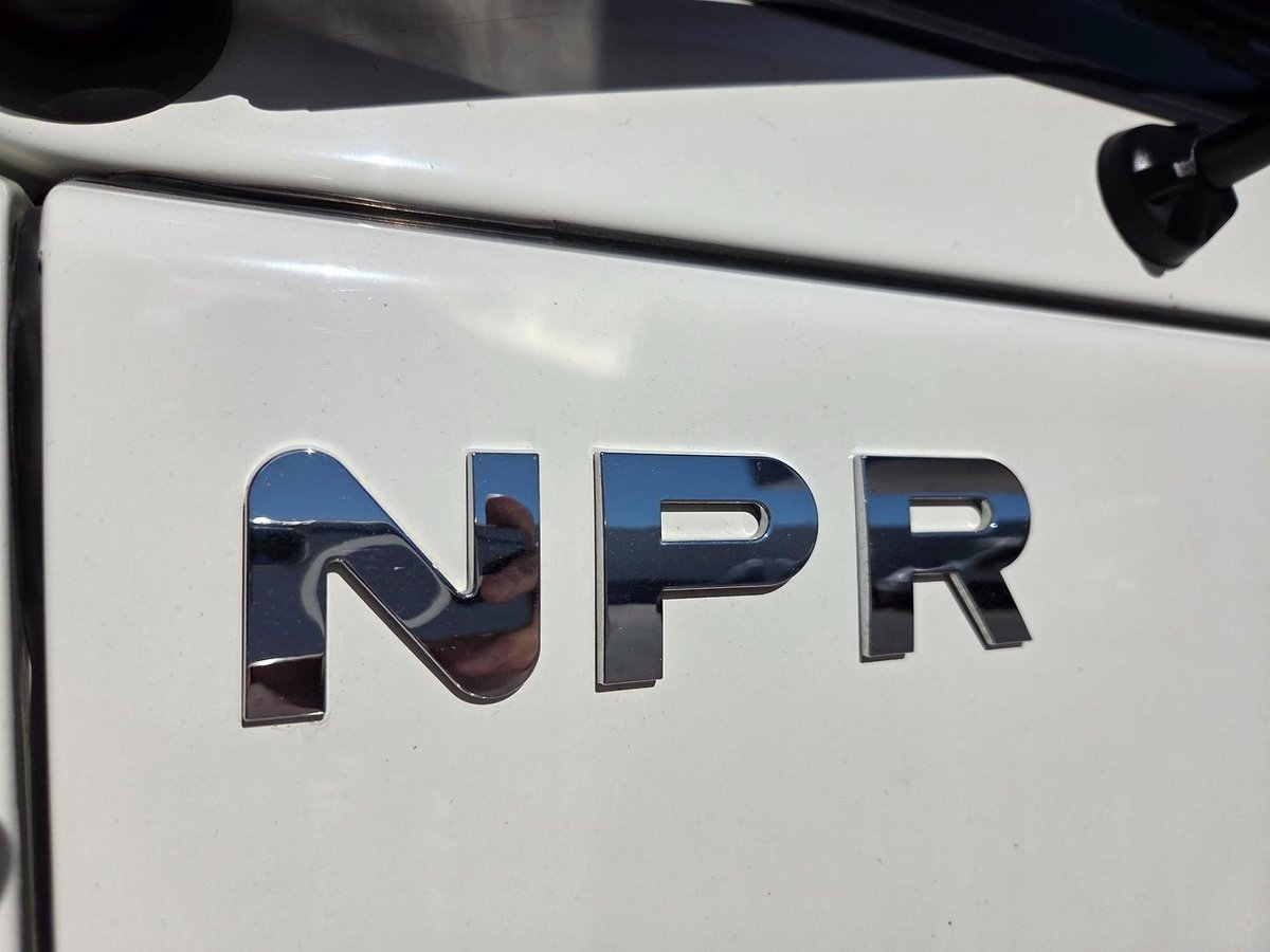 2022 Isuzu Npr65-190  Amt 3 Ton Crew Cab image 3