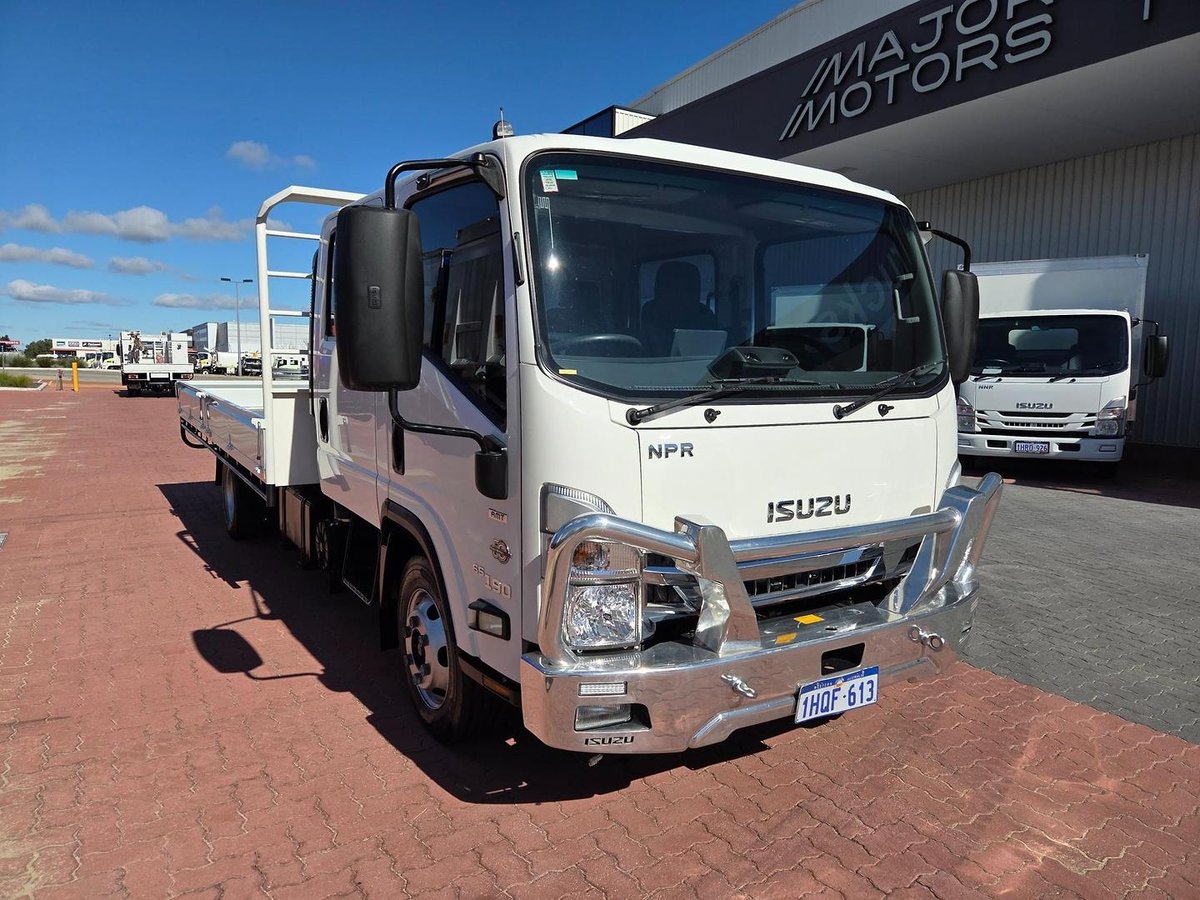 2022 Isuzu Npr65-190  Amt 3 Ton Crew Cab image 8