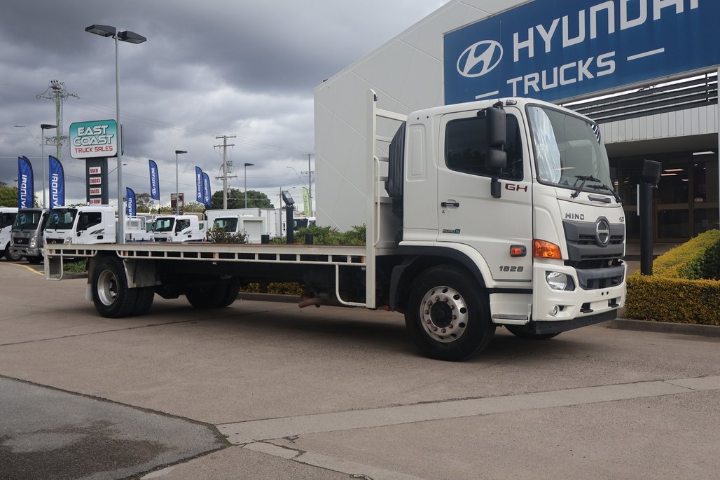 2017 Hino Gh 1828 image 10