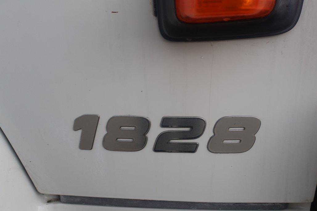 2017 Hino Gh 1828 image 14