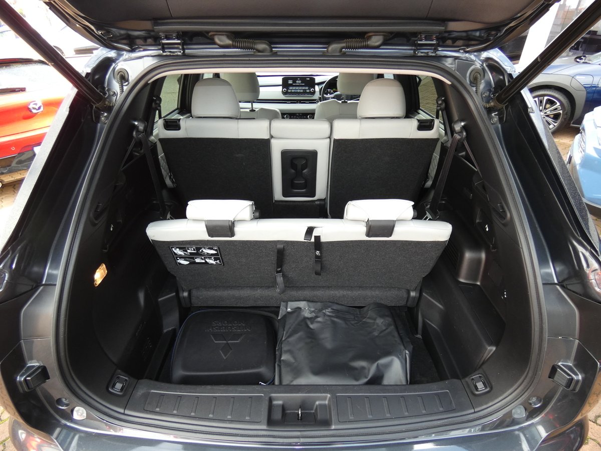 2024 Mitsubishi Outlander PHEV Exceed ZM MY24 AWD image 16