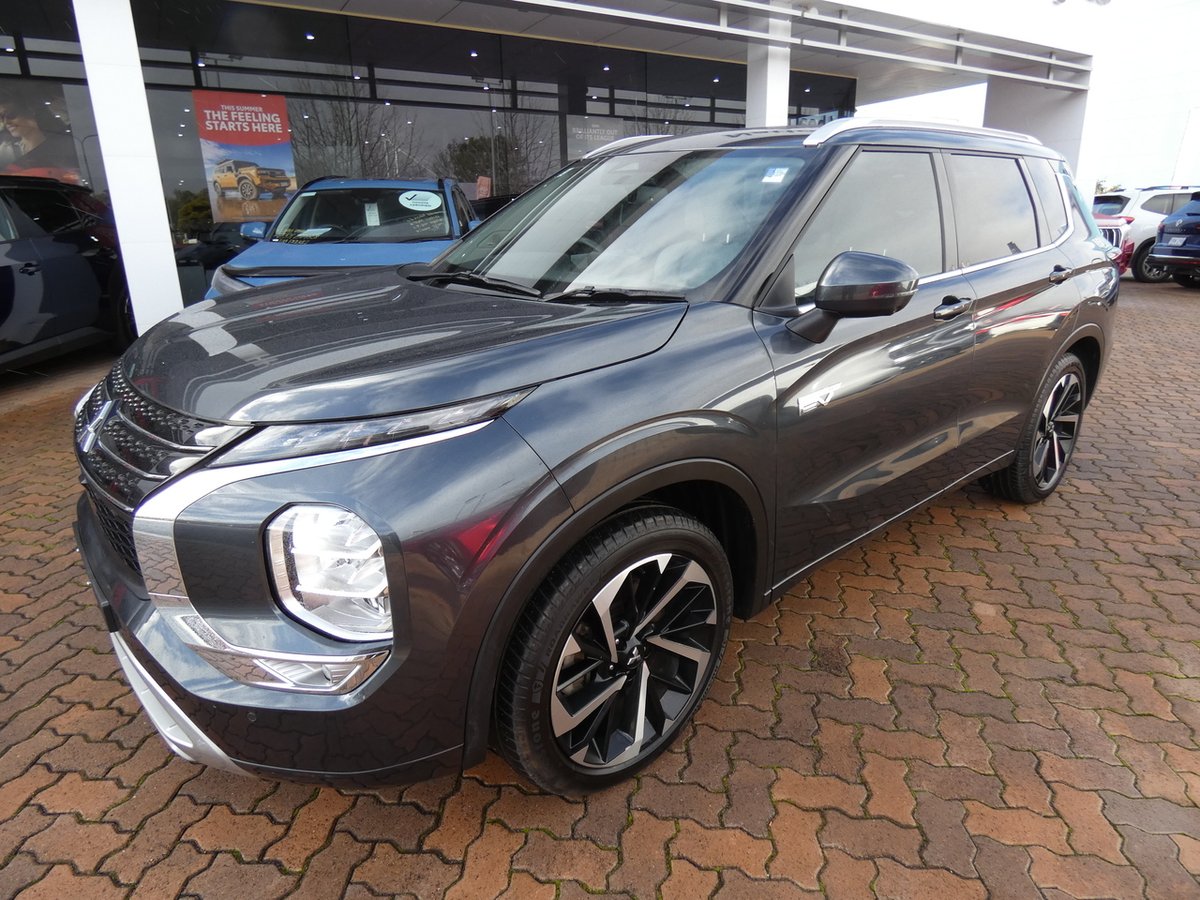 2024 Mitsubishi Outlander PHEV Exceed ZM MY24 AWD image 7