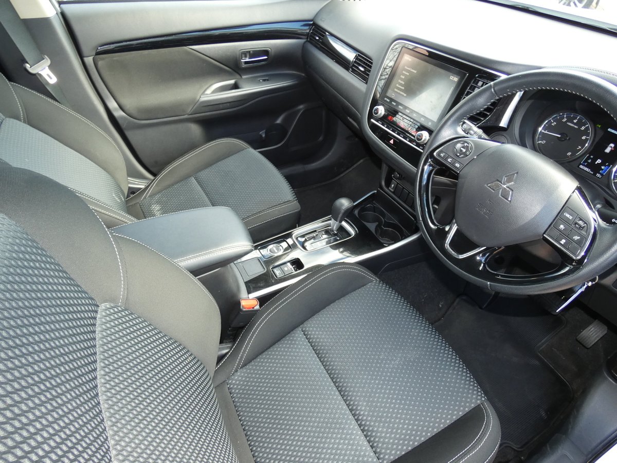2021 Mitsubishi Outlander ES ZL MY21 AWD image 12