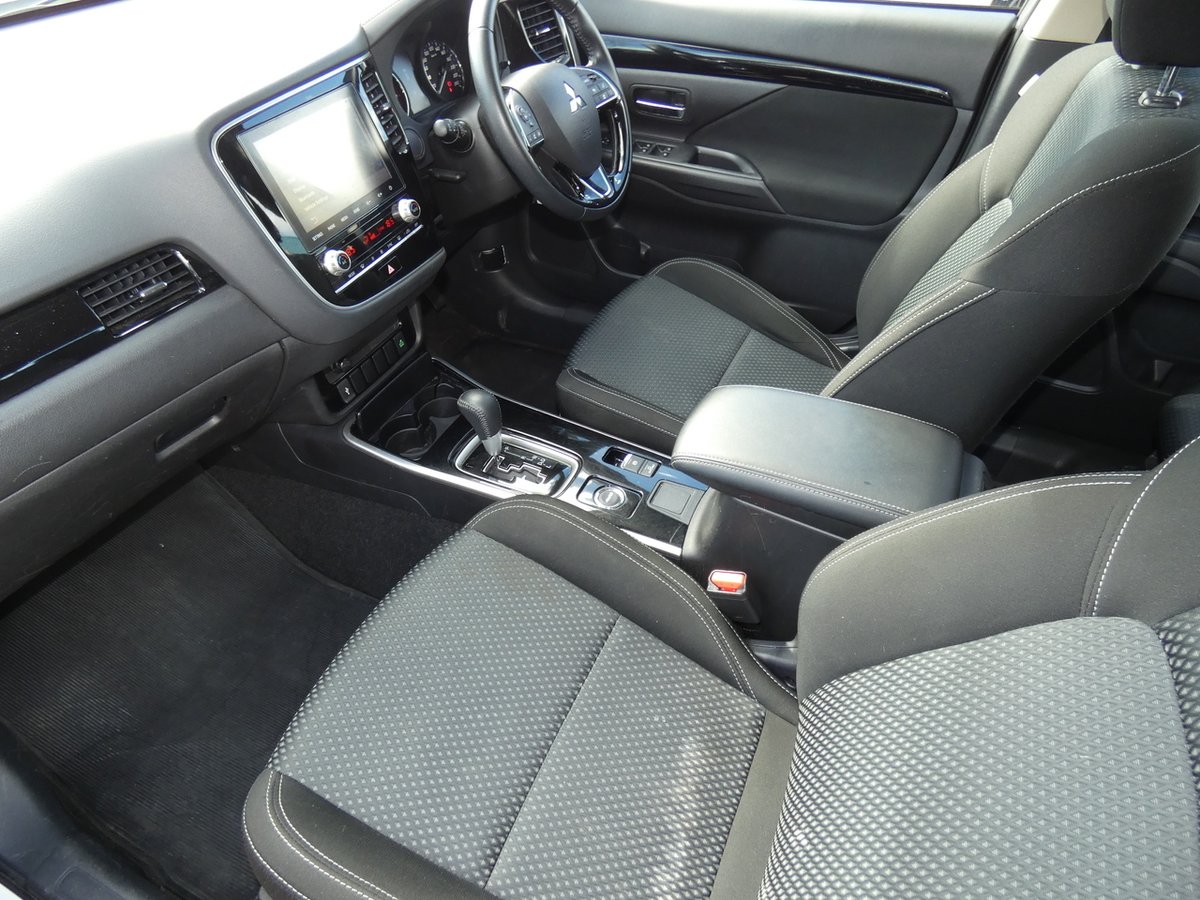 2021 Mitsubishi Outlander ES ZL MY21 AWD image 16
