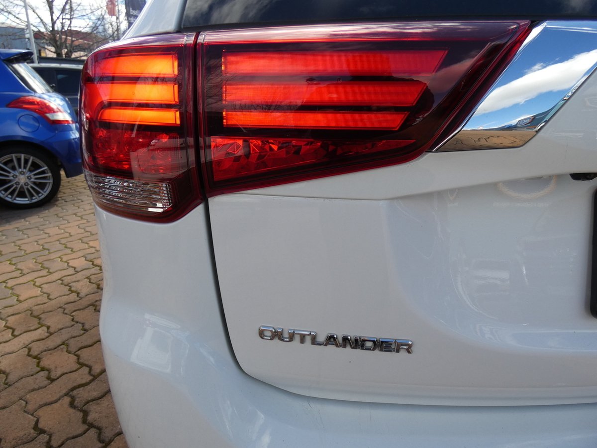 2021 Mitsubishi Outlander ES ZL MY21 AWD image 8