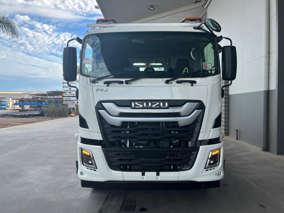 2025 Isuzu F Series FYJ 320-355 AT R60 image 8