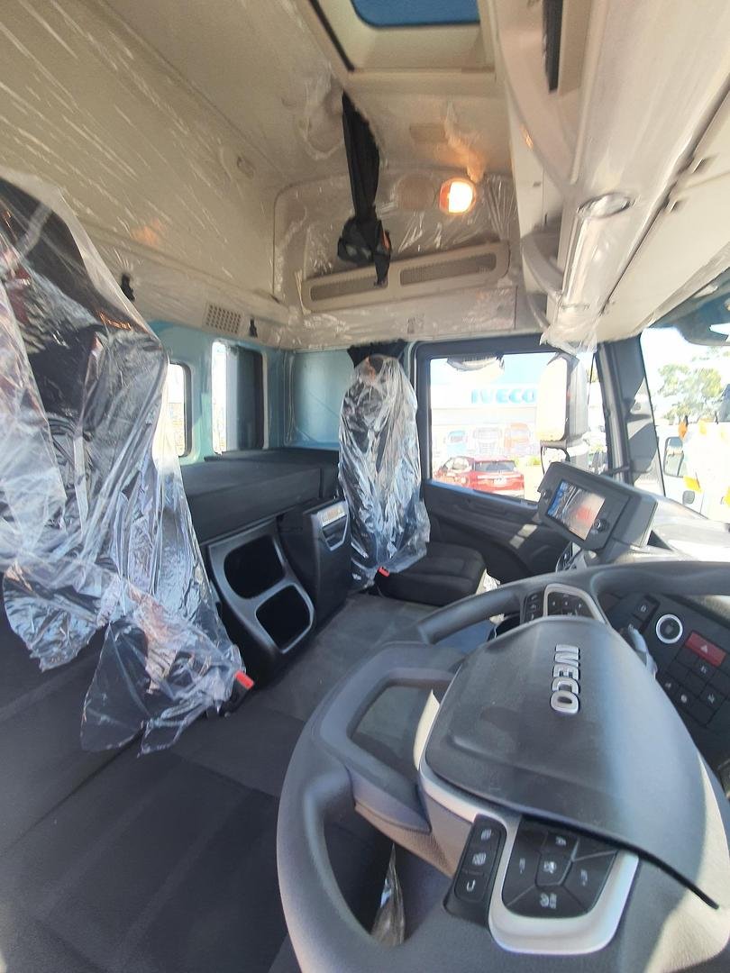 2026 Iveco S-Way AT230 image 15