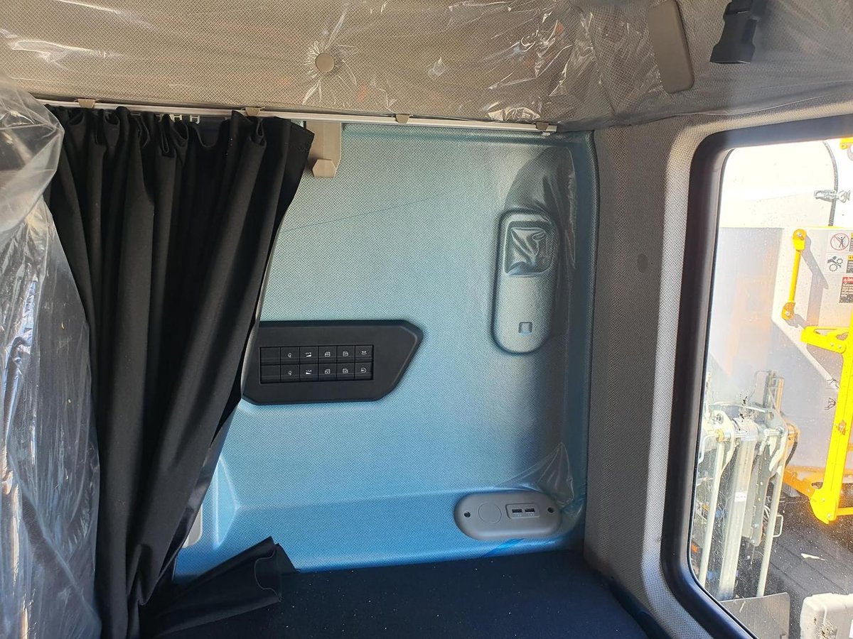 2026 Iveco S-Way AT230 image 27